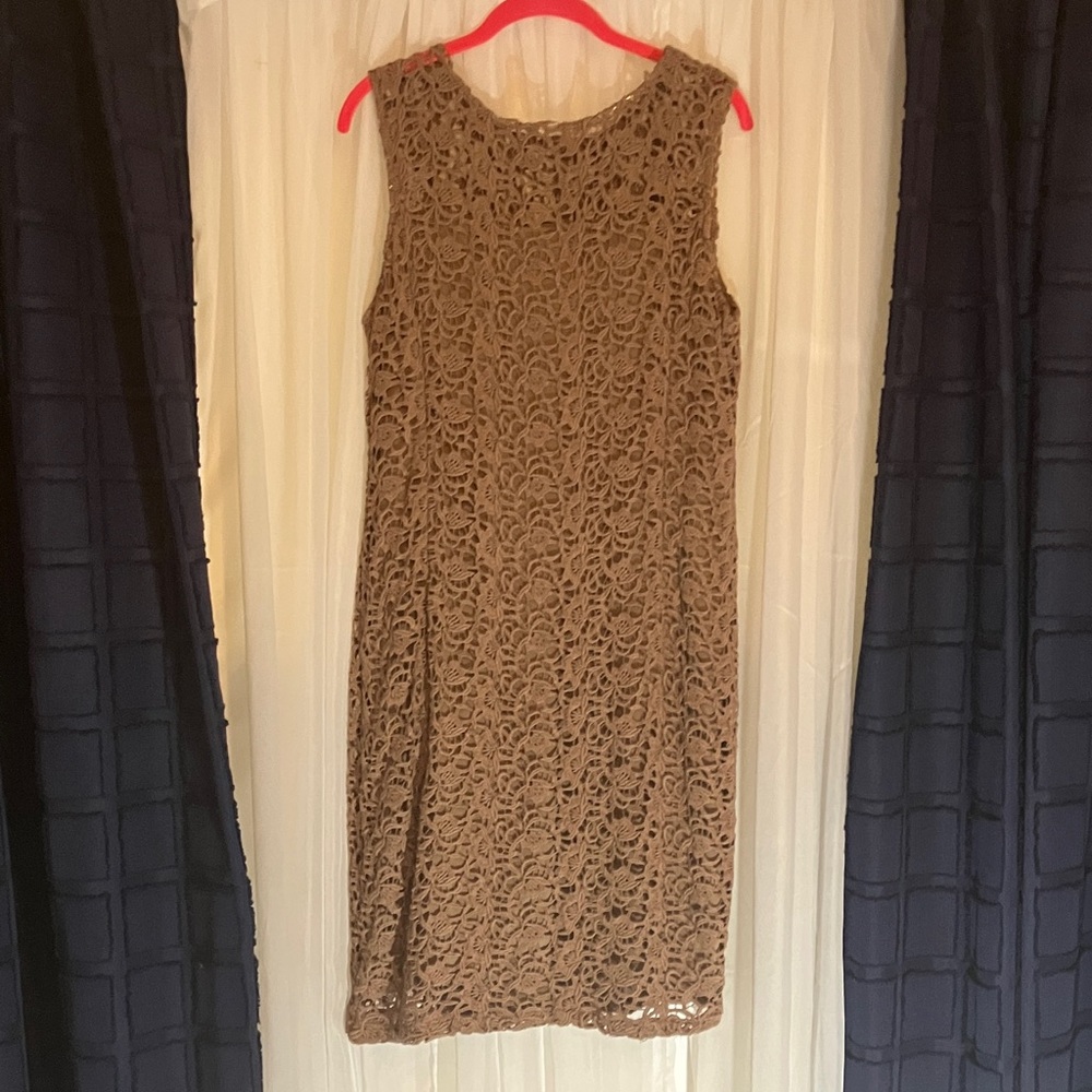 Katherine Barclay Lace Midi Dress - Tan